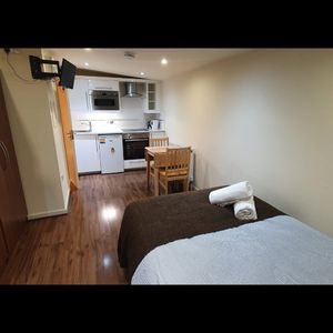 Studio Flat, Cranhurst Road, NW2 - Photo 3