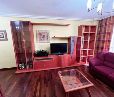 Piso de alquiler en Calle Periana, San Fermín - Photo 2