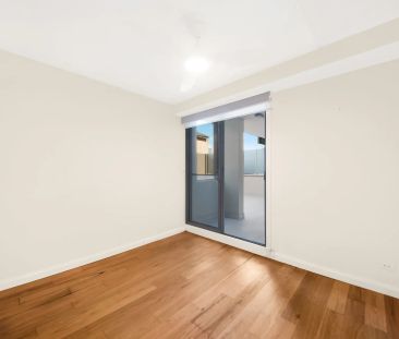 A Spacious, Stylish Sanctuary In An Unbeatable Location - Photo 5