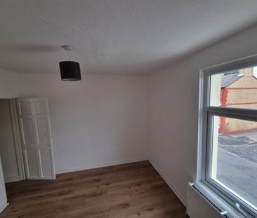 2 bedroom property to rent - Photo 2