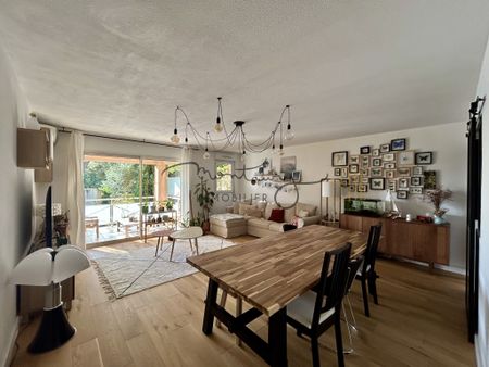 Superbe appartement T3 meublé de 78 m² avec terrasse, garage et belles prestations - Photo 4