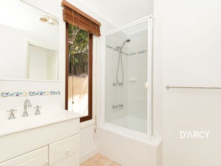 48 BESS ST - Photo 5