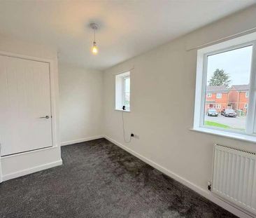 Shroggs Wood Crescent, Belper, DE56 - Photo 4