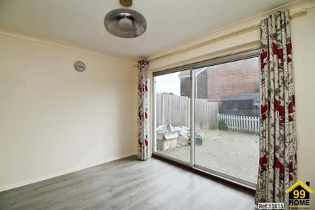 4 bedroom detached house to rent - Photo 3