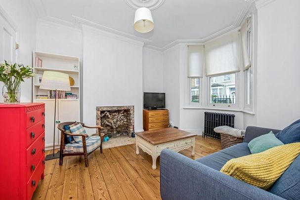 3 bedroom terraced house to rent - Photo 1