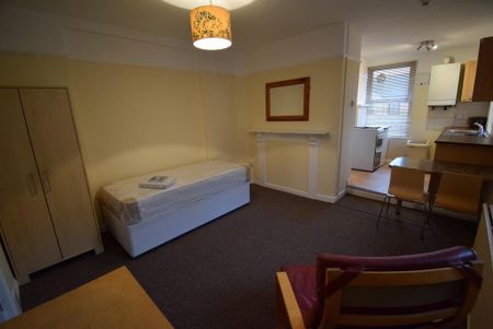 Studio to rent - Photo 2