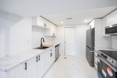 For Lease - 685 Emerson Avenue Unit# Lower, Oshawa, Ontario - Photo 3