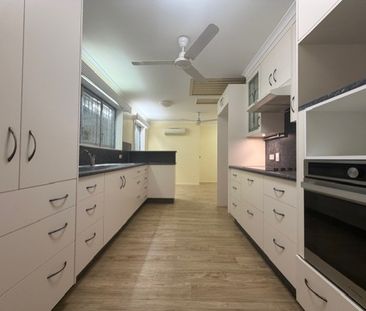 30 Lister Crescent, Wulguru QLD 4811 - House For Rent | Domain - Photo 2