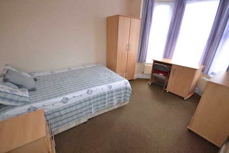 Price £3,450 pcm - Available 01/07/2026 - Furnished - Photo 2