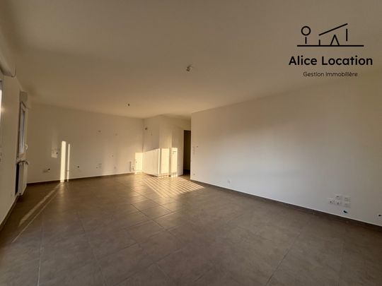 Location Appartement 3 pièces 66m² THONON LES BAINS 74200 - Photo 1
