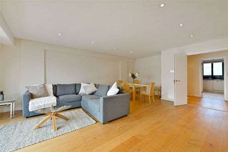 A spacious and modern two bedroom apartment with breath-taking views of Windsor Castle. - Photo 3