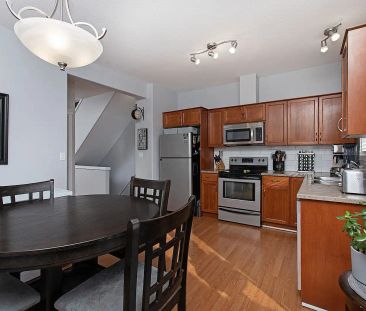 3 Bedroom Townhouse in Carlton — 3 Bedrooms Townhouse - Photo 1