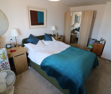 3 bedroom semi-detached house to rent - Photo 6