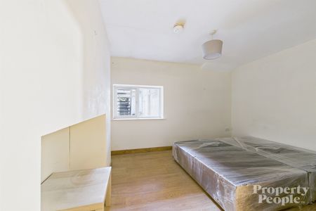 APT 1, 13, Kinnaird Terrace, Belfast, BT14 6BN - Photo 2