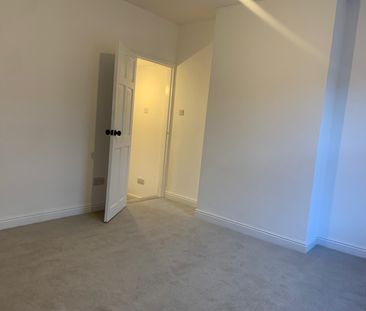 New Hall Road, Chesterfield - Photo 5