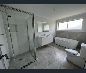 18 Kurrajong Cres, Tahmoor, NSW 2573 - Photo 6