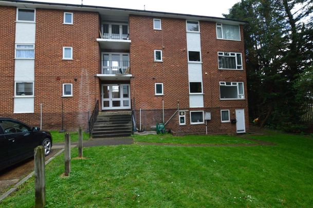 Sandringham Court, Slough, Slough - Photo 1