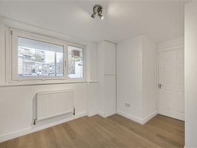 Westbridge Road, SW11 - Photo 3