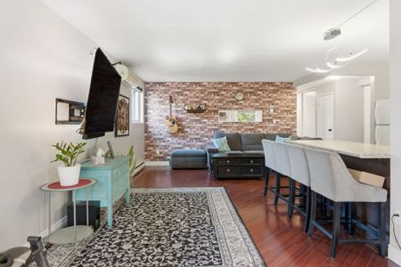 For Lease - 4658 Drummond Road Unit# 307, Niagara Falls, Ontario - Photo 3