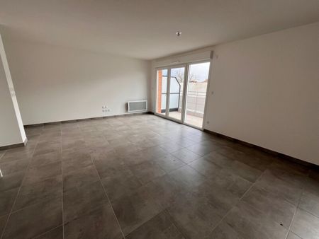 Location Appartement 3 pièces 66m² ST JORY 31790 - Photo 2