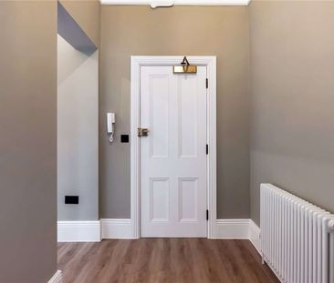 A newly renovated one bedroom apartment - Photo 5