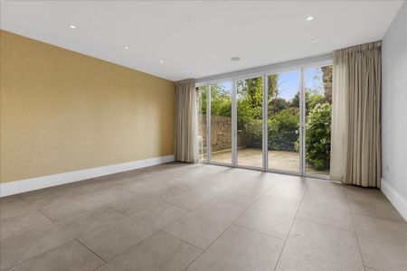 4 bedroom apartment to rent - Photo 2