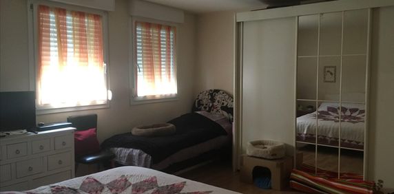 F3 PROCHE CENTRE - Photo 2