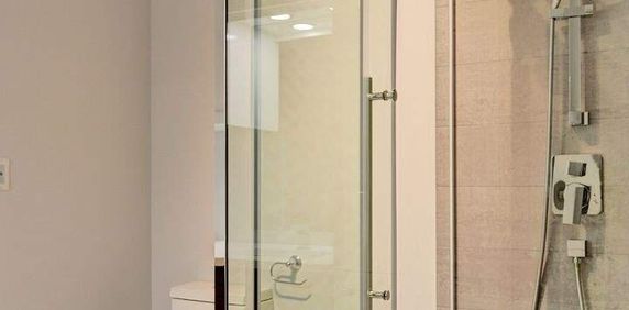 2 CH - 2 SDB - Sherbrooke - $1,600 /mo - Photo 2