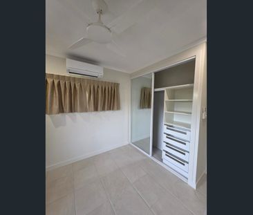 Fully renovated Half Duplex with fenced yard - Photo 6