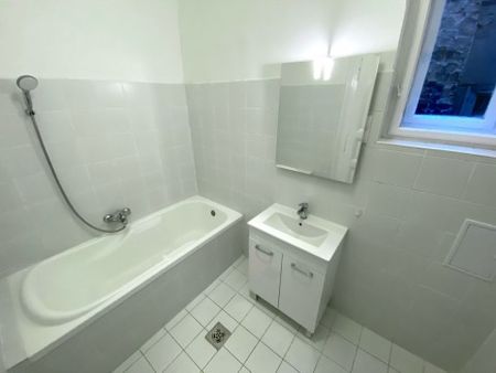 Apartment for rent in the VI. district. - Kmety György street - Fotó 4