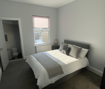 1 bedroom in a house share to rent - Photo 2