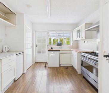 3 bedroom bungalow to rent - Photo 4