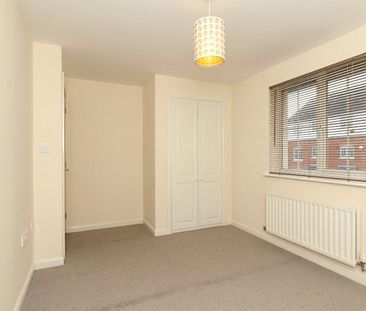 Emerald Crescent, Sittingbourne, Kent, ME10 - Photo 3