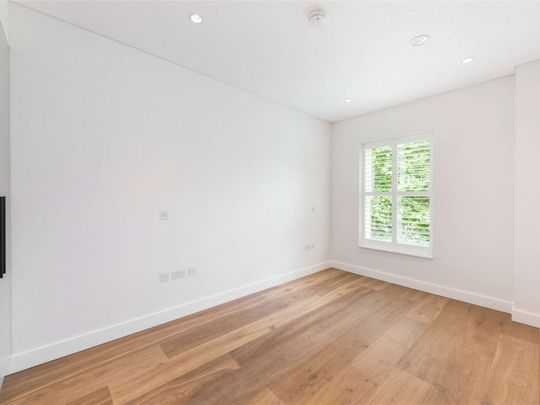 Chiswick High Road, London, W4 5FU - Photo 1