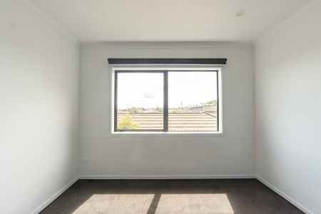 Modern 2-Bedroom Townhouse - The Perfect Lock-Up and Leave - Photo 4