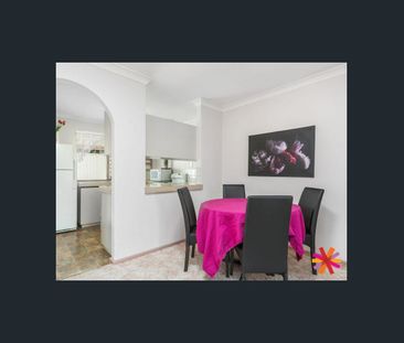 Private Rear Villa - Big Back Yard - Photo 6