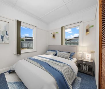Delightful Family Home - Pet Friendly - Photo 3