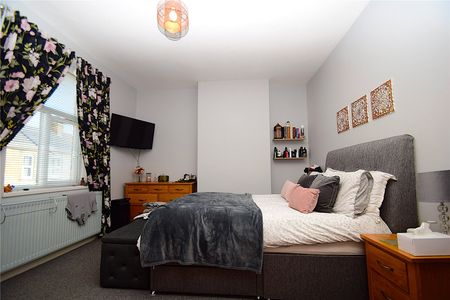 3 bed end of terrace house to rent in Spring Bank, Scarborough, YO12 - Photo 4