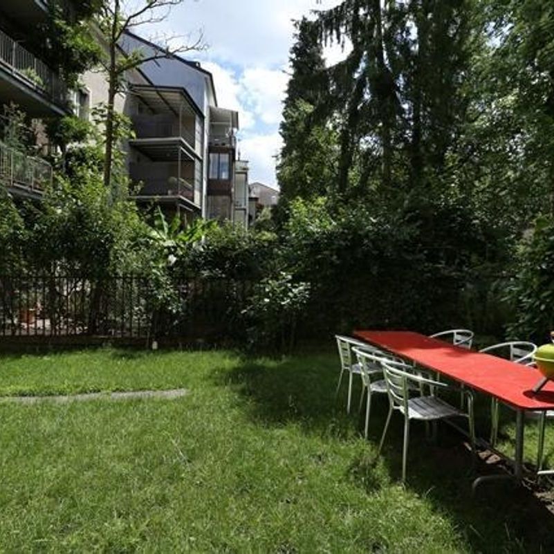 Furnished apartment house in a central, quiet location - Photo 1