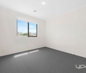 MODERN LIVING IN THE GROVE ESTATE - Photo 4