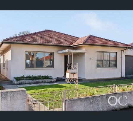 7 Lothian Avenue, Seaton, SA 5023 - Photo 1