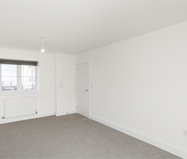 3 bedroom detached house to rent - Photo 5