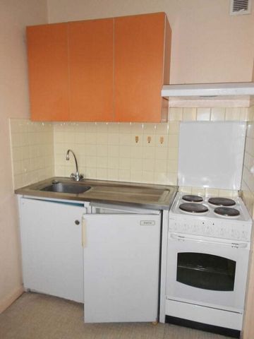 Location Appartement 1 pièce 26m² BESANCON 25000 - Photo 2