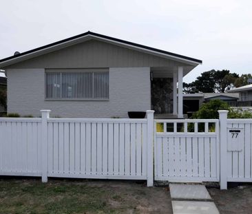 Family Living in a Prime Paraparaumu Location - Photo 2