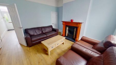 4 bedroom terraced house to rent - Photo 3