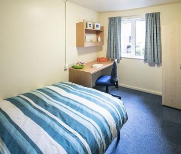 4 bedroom house to rent - Photo 3