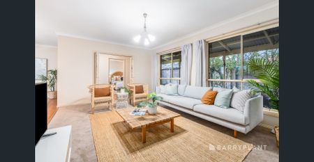 Light-filled, low-maintenance living in a prime pocket - Photo 2