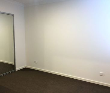 LOCK AND LEAVE APARTMENT - Photo 1