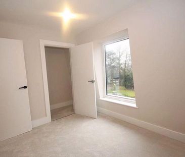 4 bedroom semi-detached house to rent - Photo 4