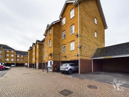 Timber Court, Grays, RM17 - Photo 4